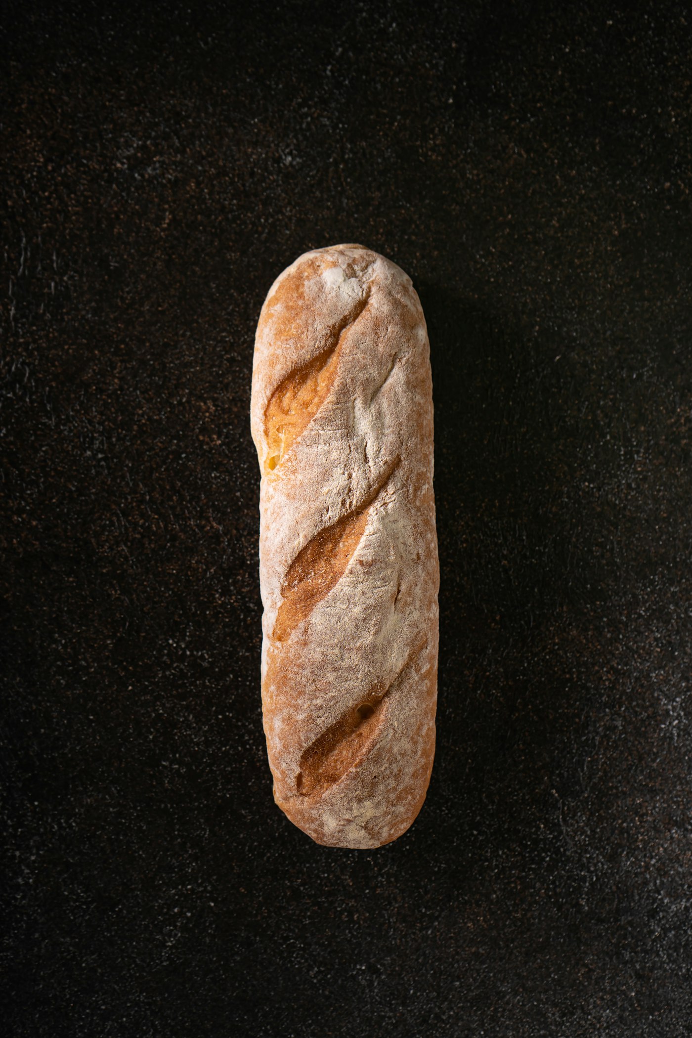 Baguette de tradition sur fond noir